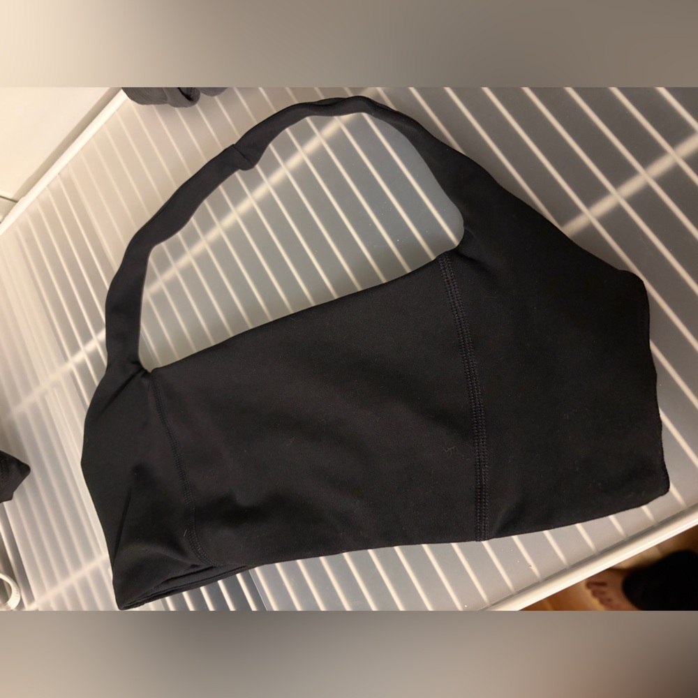 RARE Halter Sports Bra - Form by Sami Clarke - Size M EUC Black ✨ - Picture 5 of 6
